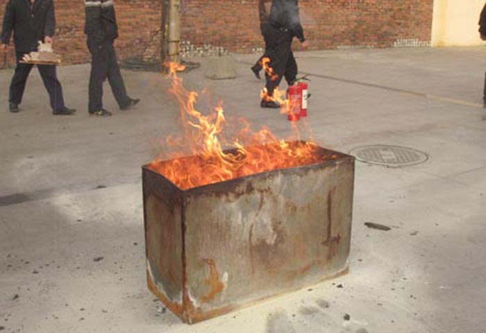 大洋百貨組織開展消防滅火實(shí)戰(zhàn)演練活動(dòng)