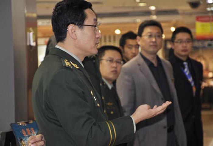 省市消防隊(duì)領(lǐng)導(dǎo)蒞臨大洋百貨開展檢查驗(yàn)收工作