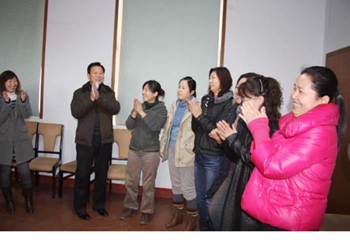 商業公司總部三·八節關愛女員工