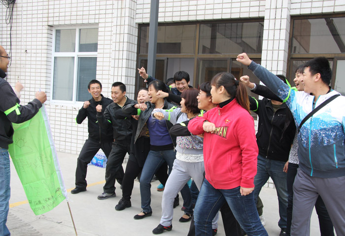 狹路相逢勇者勝——家電事業部組織開展精英拓展訓練